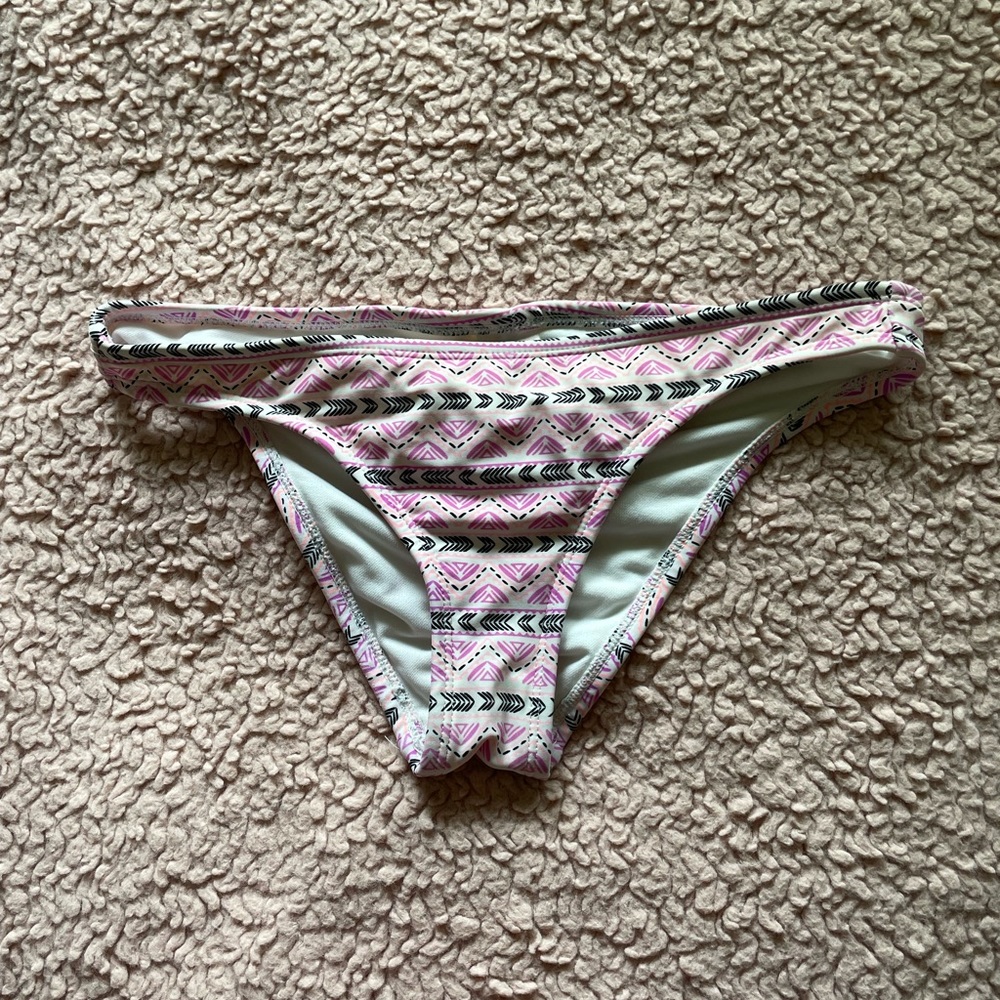 assorted size m/l bikini bundle - Picture 9 of 9